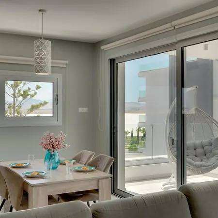 Mackenzie Salt Panorama&meerblick - 2br Larnaka